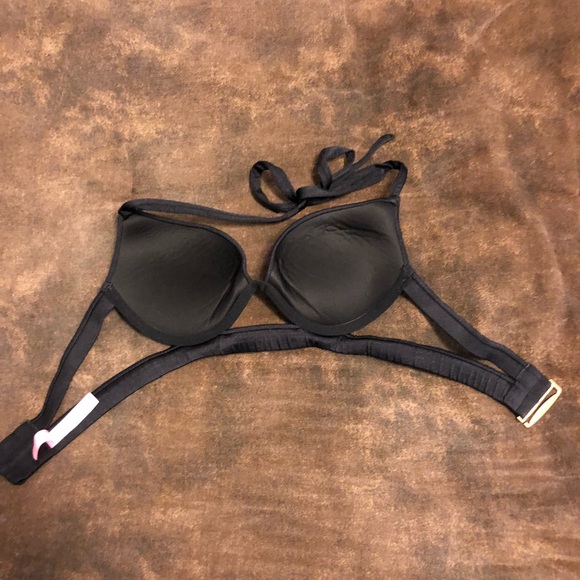 Victoria’s Secret bikini top - Picture 2 of 3